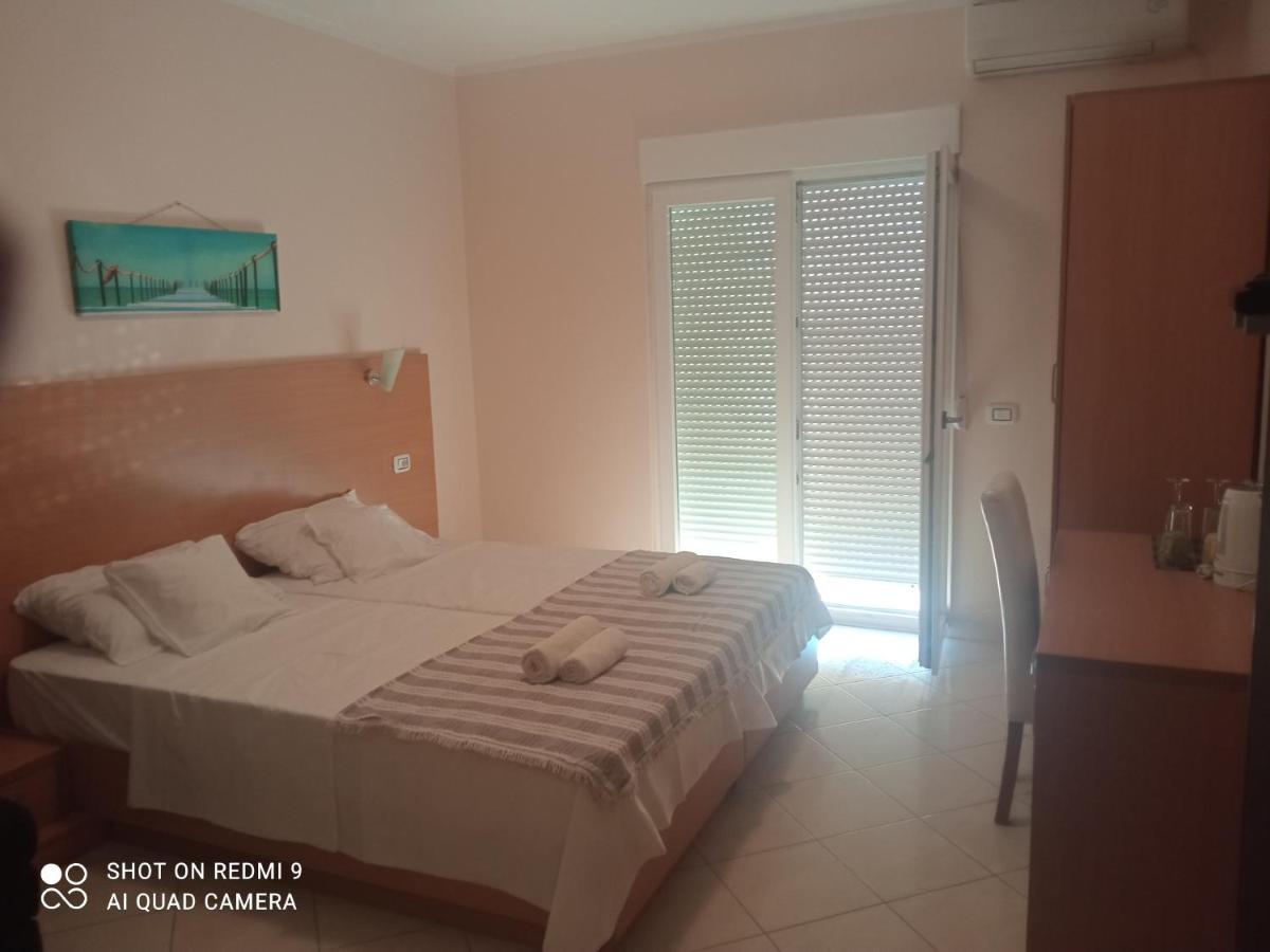 Apartmani Lux Sea ウトイェハ エクステリア 写真