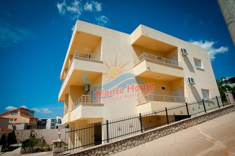 Apartmani Lux Sea ウトイェハ エクステリア 写真
