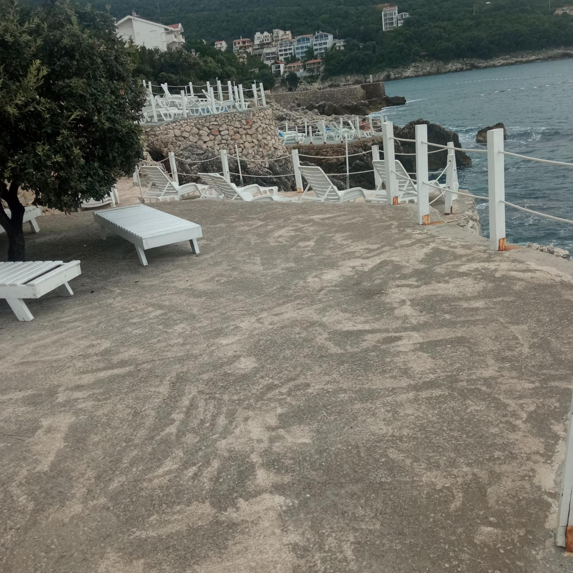 Apartmani Lux Sea ウトイェハ エクステリア 写真