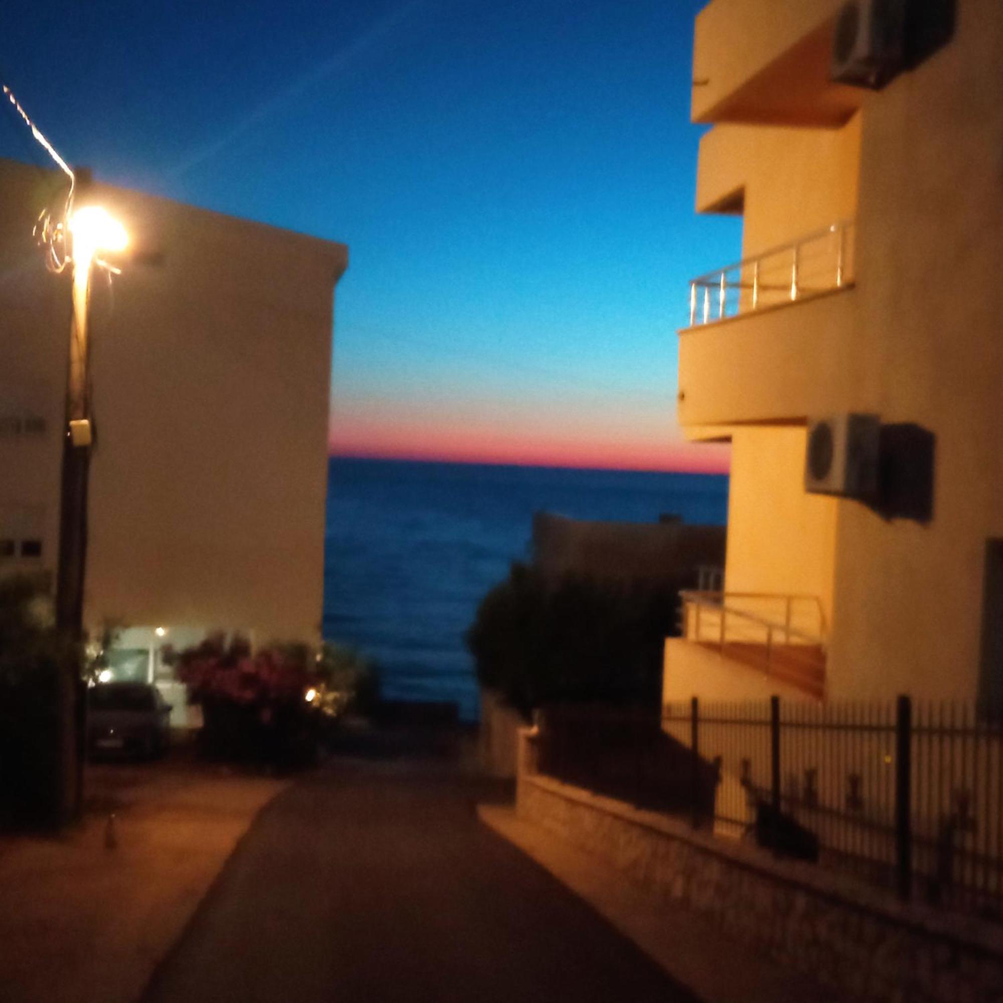 Apartmani Lux Sea ウトイェハ エクステリア 写真