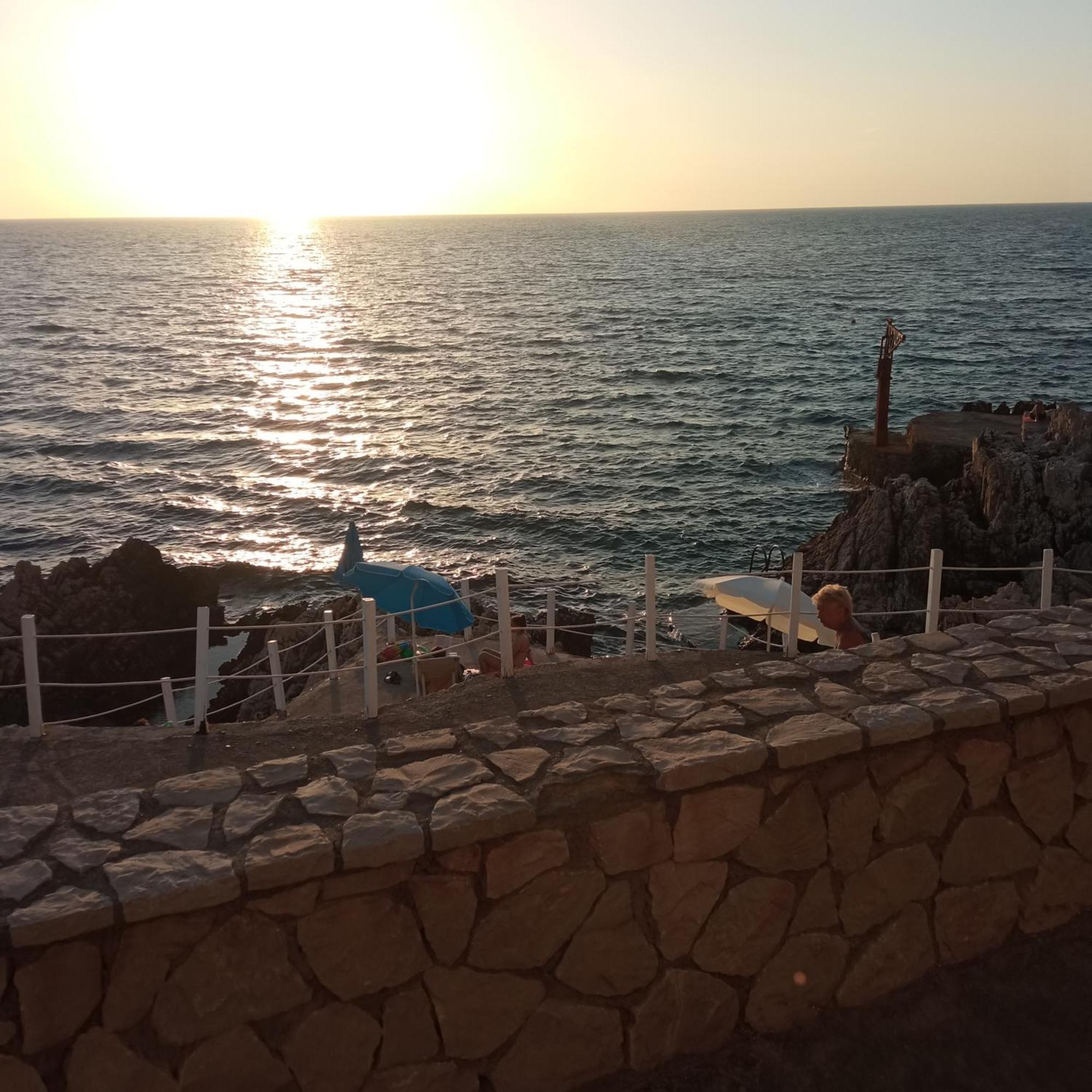 Apartmani Lux Sea ウトイェハ エクステリア 写真