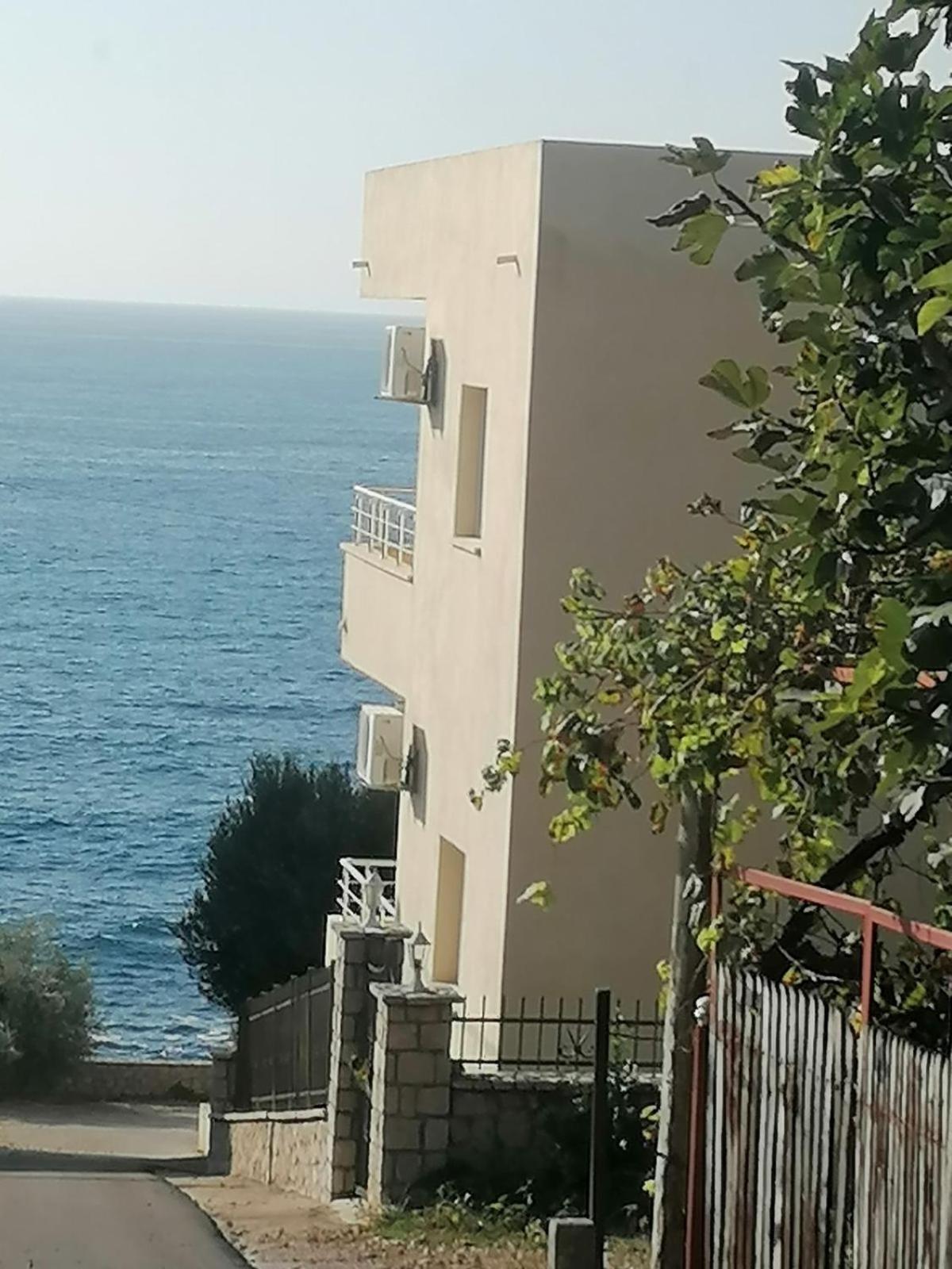 Apartmani Lux Sea ウトイェハ エクステリア 写真